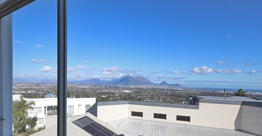 5 Bedroom Property for Sale in Plattekloof Western Cape